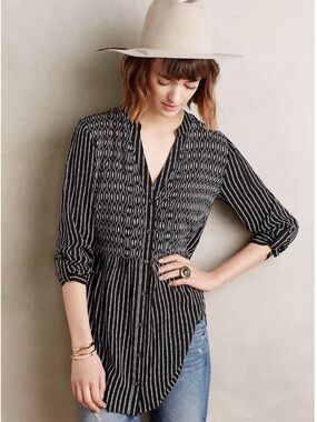 Maeve Anthropologie Women’s Calia Tunic Blouse Size 2 Black White Stripe